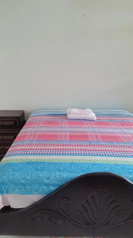 Bed & Breakfast Malia'S New Kgn Apartment Kingston Jamaica